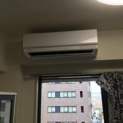 東京都文京区 交換後のエアコン 東芝 RAS-2819T