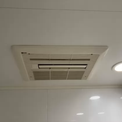 東京都江東区 交換前の浴室乾燥機 ノーリツ GTH-2417SAWX3H-T