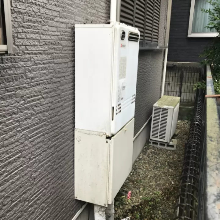 交換前の給湯器