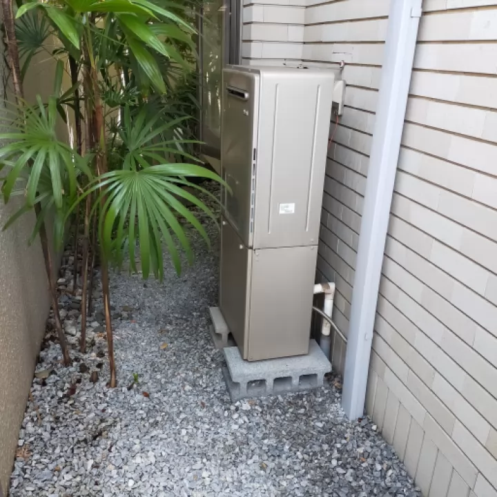 交換前の給湯器（リンナイ RVD-E2400AW2-1）