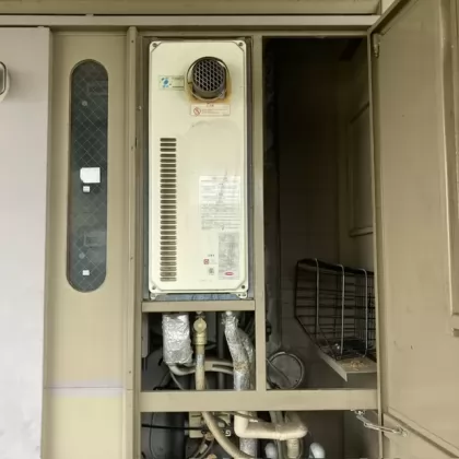 東京都稲城市 交換前の給湯器 ガスター OURB-1601DSA-T