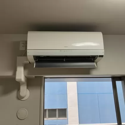 東京都中央区 交換前のエアコン 日立 RAS-S40A2