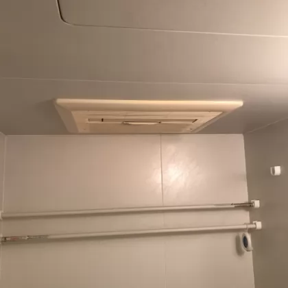 大阪府寝屋川市 交換前の浴室乾燥機 ハーマン FD2809J3