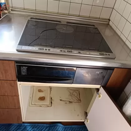 福岡県飯塚市 交換前のIHクッキングヒーター 日立 HT-B7