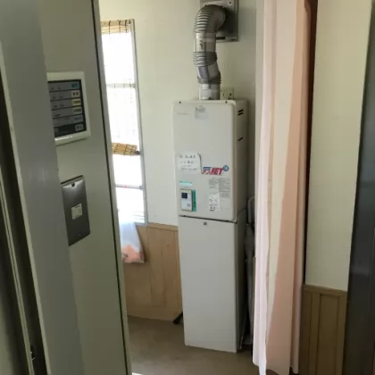 神奈川県横浜市瀬谷区 交換前の給湯器 ノーリツ GQ-1620WZ-FFA