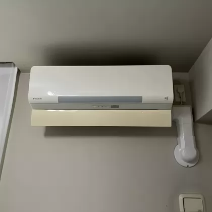 東京都中央区 交換前のエアコン ダイキン F22NTRXS