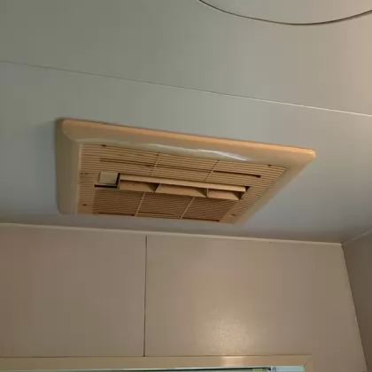 大阪府大阪市平野区 交換前の浴室乾燥機 ハーマン FD2809F1