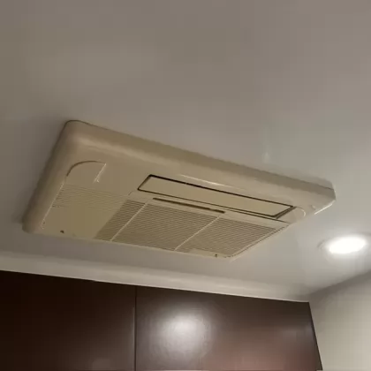 大阪府大阪市天王寺区 交換前の浴室乾燥機 ハーマン FD2811J3