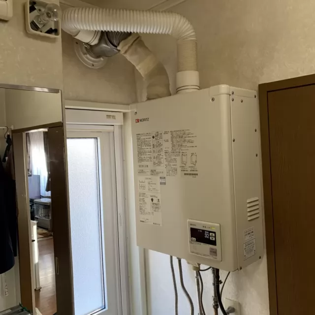 交換前の石油給湯器 ノーリツ OTQ-G4702WFF