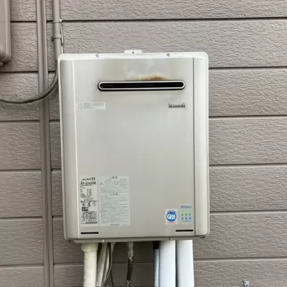 三重県伊賀市 交換前の給湯器 リンナイ RUF-E2400SAW