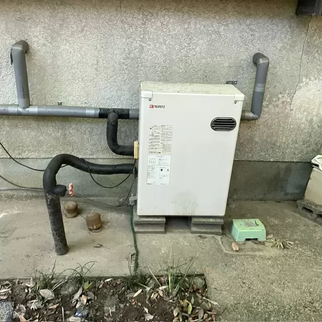 交換前の石油給湯器 ノーリツ OQB-3704Y