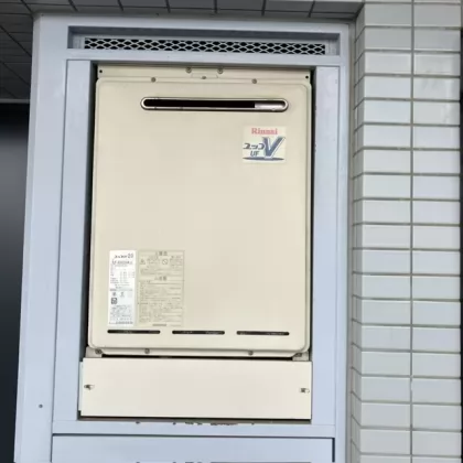 埼玉県三郷市 交換前の給湯器 リンナイ RUF-A2000SAW