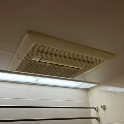 大阪府大阪市天王寺区 交換前の浴室乾燥機 ハーマン FD2809F2