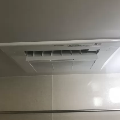 大阪府大阪市淀川区 交換後の浴室乾燥機 リンナイ RBH-C418K3P