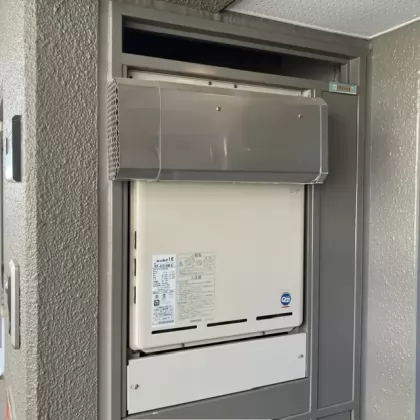 東京都江戸川区 交換前の給湯器 リンナイ RUF-A1610AW(A)