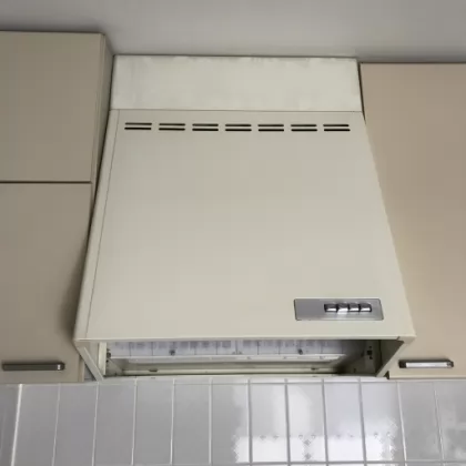 埼玉県三郷市 交換前のレンジフード 富士工業 BBH-631