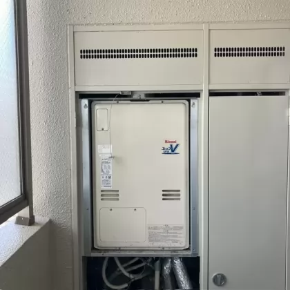 三重県伊賀市 交換前の給湯器 リンナイ RUFH-V2403AU(A)
