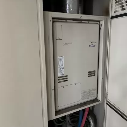 東京都江戸川区 交換前の給湯器 リンナイ RUFH-K2400AU2-3
