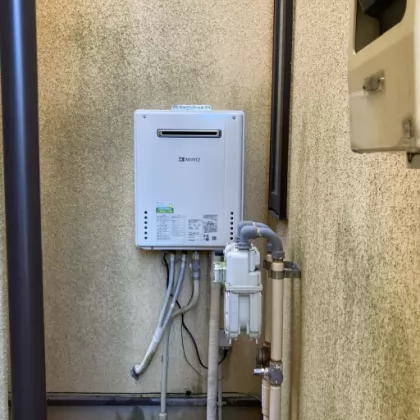 埼玉県坂戸市 交換後の給湯器 パロマ GT-2460SAWX-2 BL