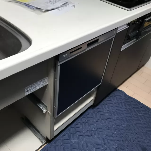 リンナイ RSW-404LP へ交換しパネルを取り付けた後（千葉県船橋市）