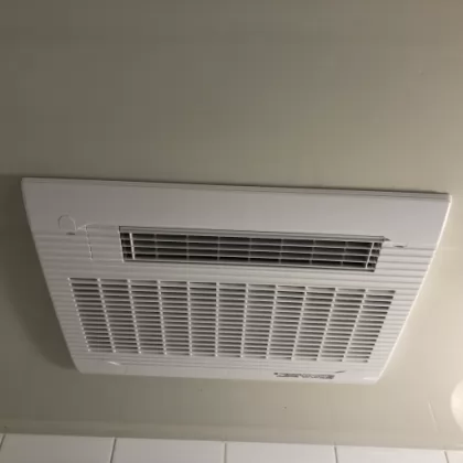 東京都杉並区 交換後の浴室乾燥機 マックス BS-132HM