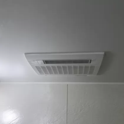 神奈川県横浜市磯子区 交換後の浴室乾燥機 マックス BS-133HM