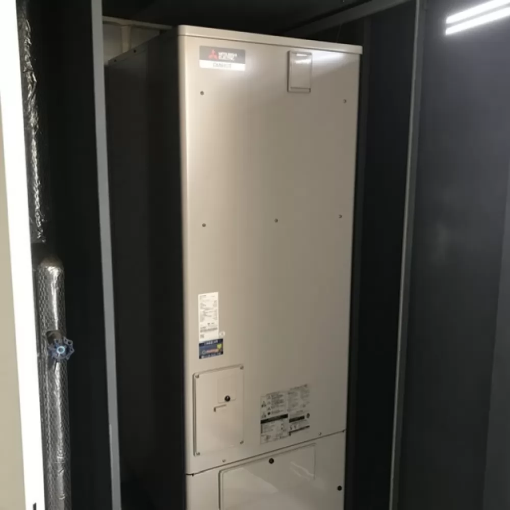 SRT-C376のエコキュート交換工事
