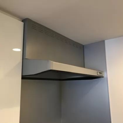 東京都港区 交換前のレンジフード 富士工業 SSR-3S-901