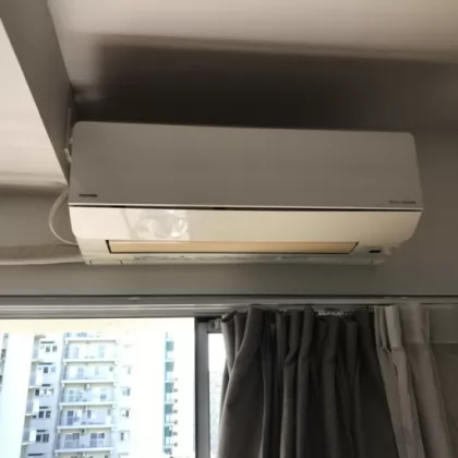 東京都板橋区 交換前のエアコン 東芝 RAS-562MADR1