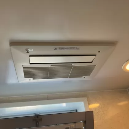 東京都目黒区 交換後の浴室乾燥機 ノーリツ BDV-3307AUKNSC-J3-BL