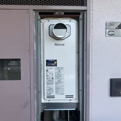 東京都稲城市 交換後の給湯器 リンナイ RUF-SA1615SAT(A)