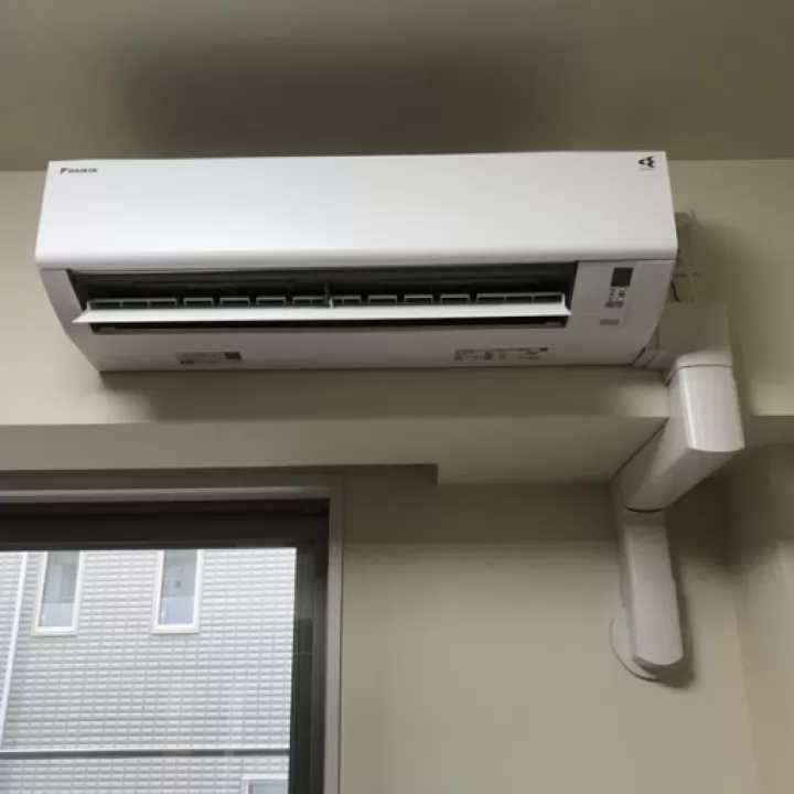 交換後のエアコン（ダイキン S364ATES-W）