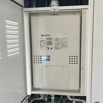 大阪府大阪市中央区 交換後の給湯器 ノーリツ GTH-2454AW3H-H BL
