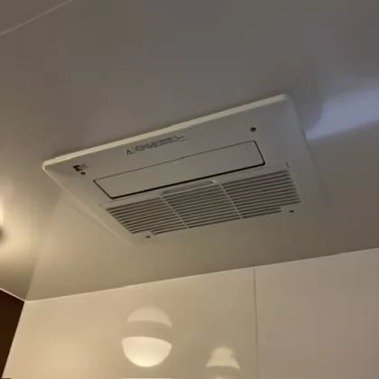大阪府大阪市阿倍野区 交換後の浴室乾燥機 ノーリツ BDV-3307AUKNSC-BL