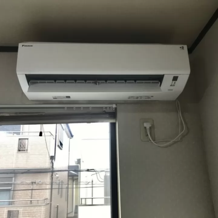 交換後のエアコン（ダイキン S364ATES-W）
