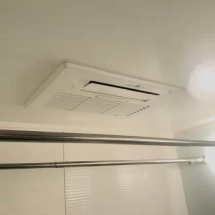 大阪府大阪市天王寺区 交換後の浴室乾燥機 リンナイ RBH-C3302K3P