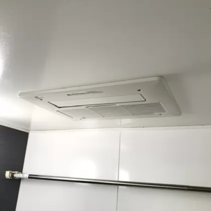 大阪府大阪市天王寺区 交換後の浴室乾燥機 ノーリツ BDV-3307AUKNSC-J3-BL