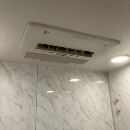 大阪府四條畷市 交換後の浴室乾燥機 ノーリツ BDV-4106AUKNC-J3-BL