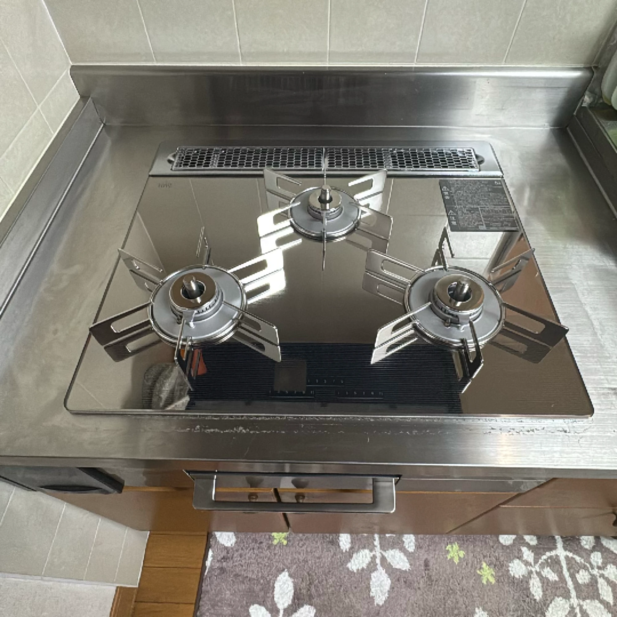 デリシア RHS31W39M13RCSTW へ交換後（静岡県静岡市葵区）