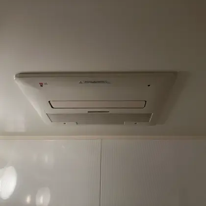 千葉県千葉市美浜区 交換後の浴室乾燥機 ノーリツ BDV-4106AUKNC-J3-BL