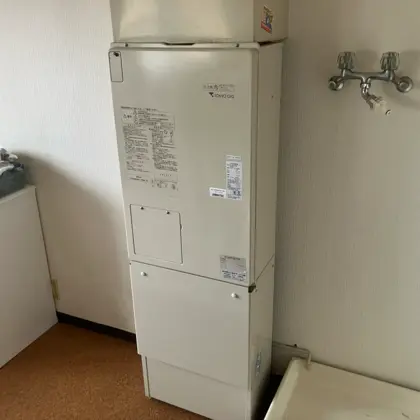 埼玉県志木市 交換前の給湯器 ナショナル（松下） AD-2805AFSW3Q