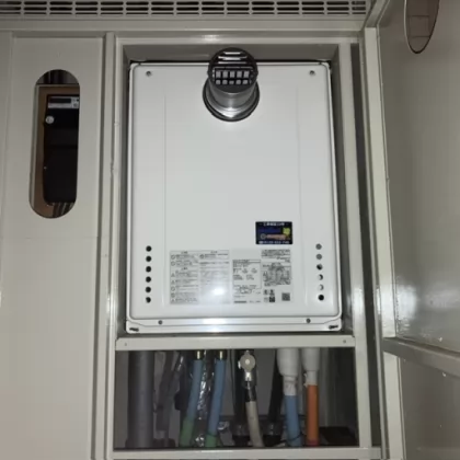 東京都日野市 交換後の給湯器 ノーリツ GT-2470SAW-T BL