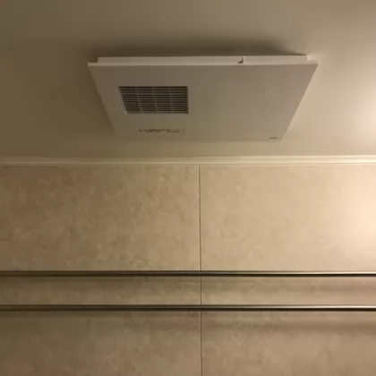 神奈川県大和市 交換後の浴室乾燥機 TOTO TYB4013GAN