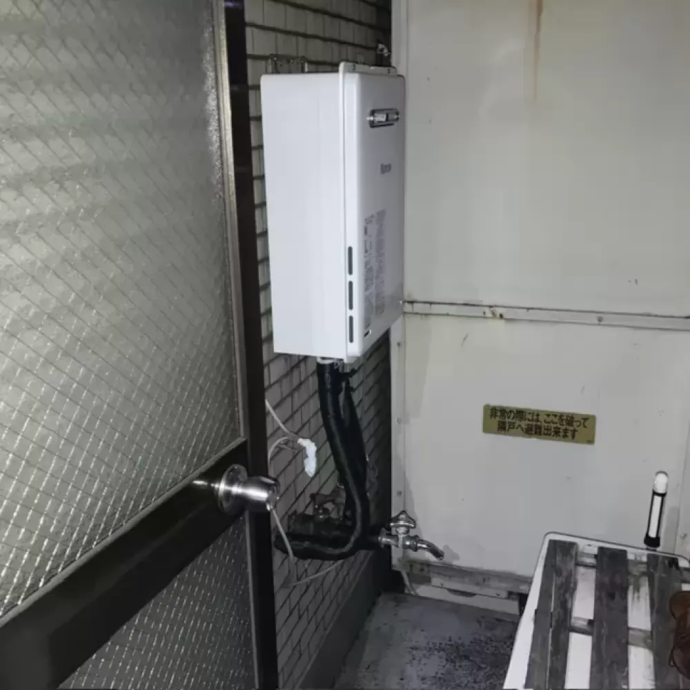 RUX-A1615W(A)-Eの給湯器交換工事